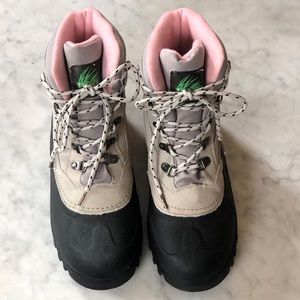 Itasca gray and pink winter boots
